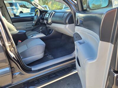 2015 Toyota Tacoma PreRunner V6   - Photo 12 - Redding, CA 96001