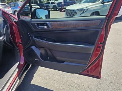 2016 Subaru Outback 2.5i Limited   - Photo 9 - Redding, CA 96001