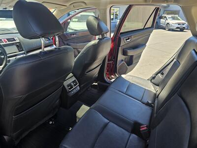2016 Subaru Outback 2.5i Limited   - Photo 13 - Redding, CA 96001