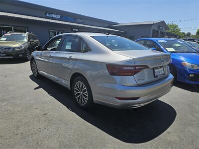2019 Volkswagen Jetta SEL   - Photo 4 - Redding, CA 96001