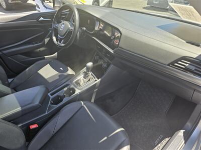 2019 Volkswagen Jetta SEL   - Photo 8 - Redding, CA 96001