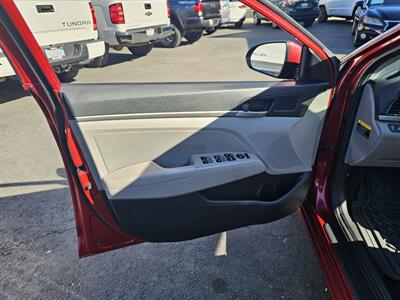 2018 Hyundai ELANTRA SEL   - Photo 15 - Redding, CA 96001