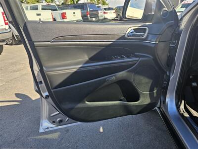 2015 Jeep Grand Cherokee Limited   - Photo 22 - Redding, CA 96001