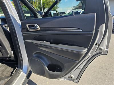 2015 Jeep Grand Cherokee Limited   - Photo 16 - Redding, CA 96001