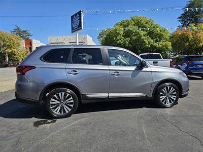 2020 Mitsubishi Outlander ES   - Photo 8 - Redding, CA 96001