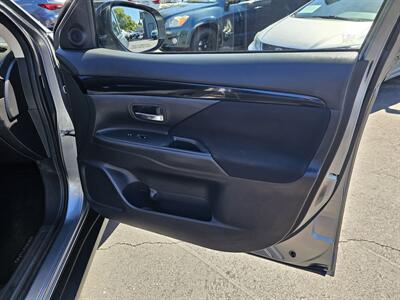 2020 Mitsubishi Outlander ES   - Photo 10 - Redding, CA 96001