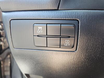 2017 Mazda Mazda3 Touring   - Photo 23 - Redding, CA 96001