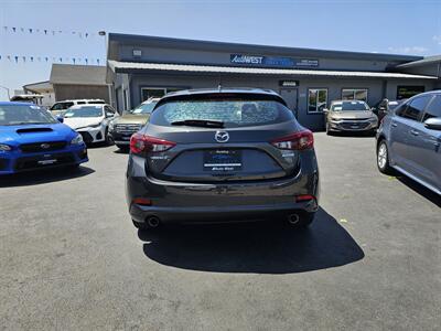2017 Mazda Mazda3 Touring   - Photo 5 - Redding, CA 96001