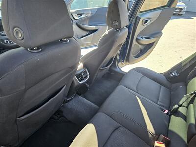 2019 Chevrolet Malibu LT   - Photo 12 - Redding, CA 96001