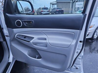 2012 Toyota Tacoma TRD SPORT - Photo 8 - Redding, CA 96001
