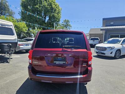 2018 Dodge Grand Caravan GT   - Photo 6 - Redding, CA 96001