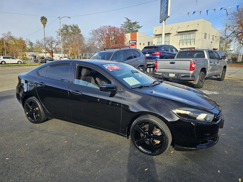 2016 Dodge Dart SXT's photo