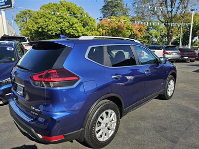 2018 Nissan Rogue Hybrid SV   - Photo 5 - Redding, CA 96001