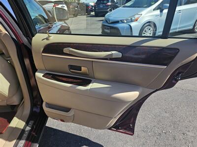 2006 Lincoln Town Car Designer Series - Photo 9 - Redding, CA 96001