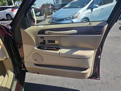 2006 Lincoln Town Car Designer Series - Photo 7 - Redding, CA 96001