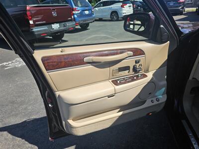 2006 Lincoln Town Car Designer Series - Photo 13 - Redding, CA 96001