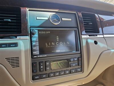 2006 Lincoln Town Car Designer Series - Photo 14 - Redding, CA 96001