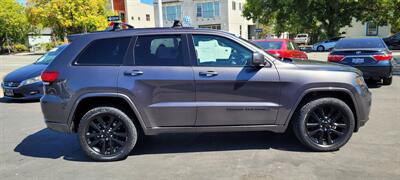 2018 Jeep Grand Cherokee Altitude   - Photo 8 - Redding, CA 96001