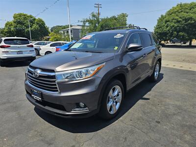 2016 Toyota Highlander Platinum   - Photo 3 - Redding, CA 96001