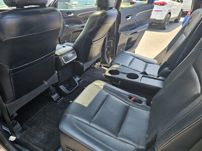 2016 Toyota Highlander Platinum   - Photo 16 - Redding, CA 96001