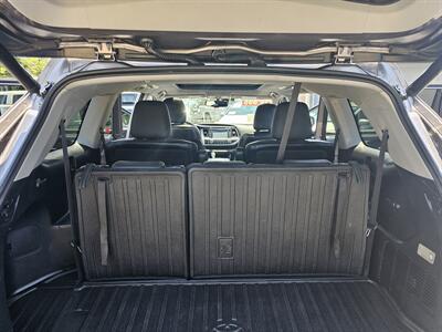 2016 Toyota Highlander Platinum   - Photo 14 - Redding, CA 96001