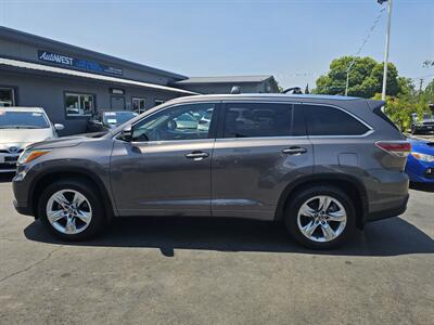2016 Toyota Highlander Platinum   - Photo 5 - Redding, CA 96001