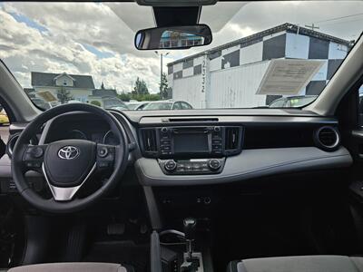 2017 Toyota RAV4 XLE   - Photo 6 - Everett, WA 98201