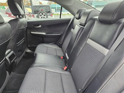 2014 Toyota Camry SE   - Photo 5 - Everett, WA 98201