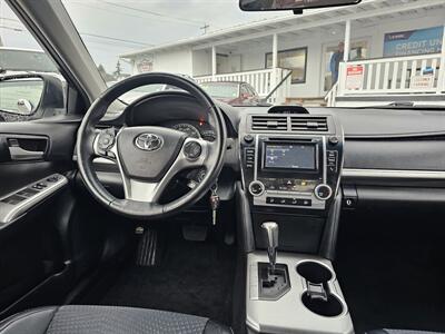 2014 Toyota Camry SE   - Photo 6 - Everett, WA 98201