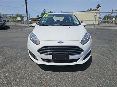 2016 Ford Fiesta SE   - Photo 2 - Everett, WA 98201