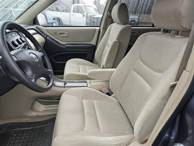 2003 Toyota Highlander   - Photo 4 - Everett, WA 98201
