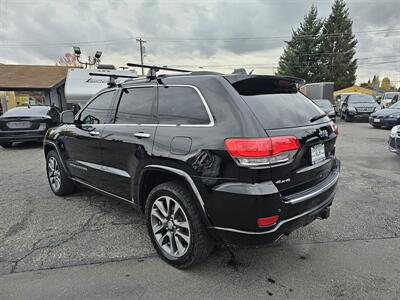 2017 Jeep Grand Cherokee Overland   - Photo 8 - Everett, WA 98201