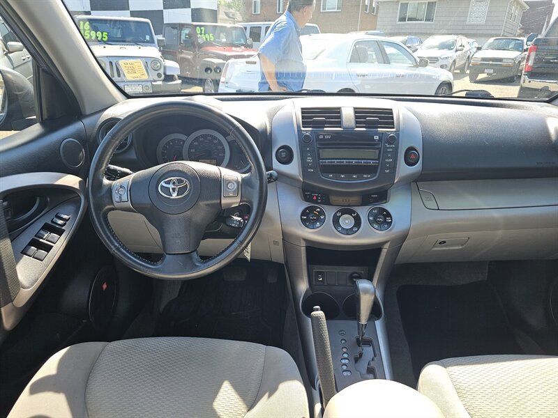 2007 Toyota RAV4 Limited - Photo 7 - Everett, WA 98201