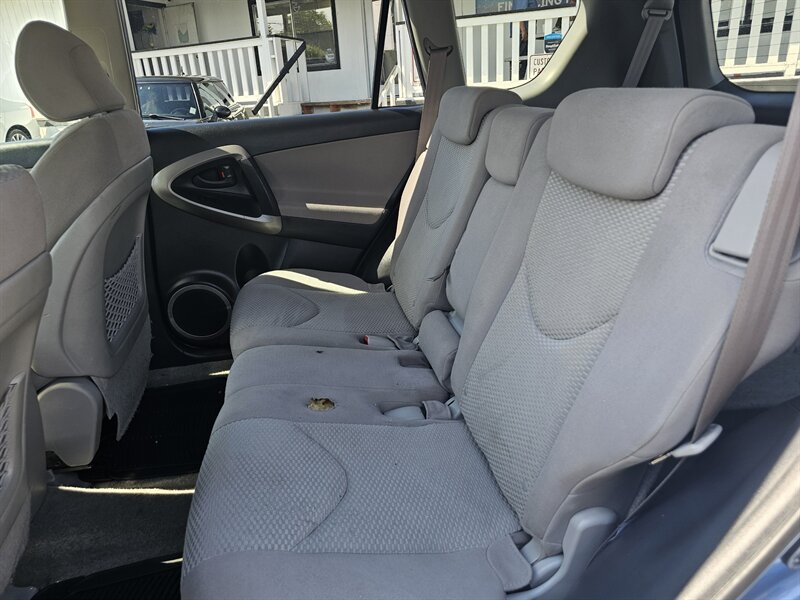 2007 Toyota RAV4 Limited - Photo 5 - Everett, WA 98201