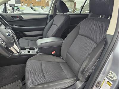 2017 Subaru Outback 2.5i Premium   - Photo 4 - Everett, WA 98201