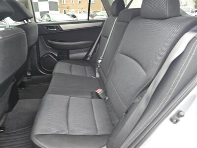 2017 Subaru Outback 2.5i Premium   - Photo 5 - Everett, WA 98201