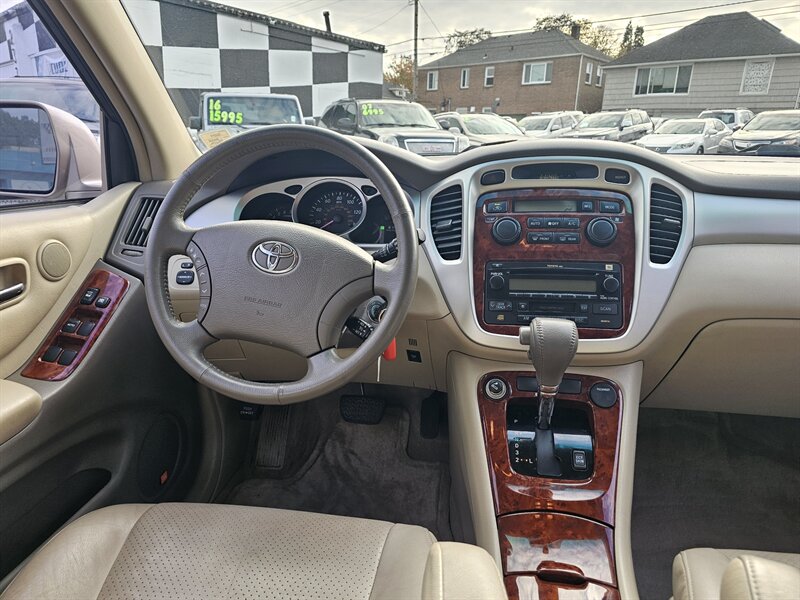 2005 Toyota Highlander Limited - Photo 6 - Everett, WA 98201