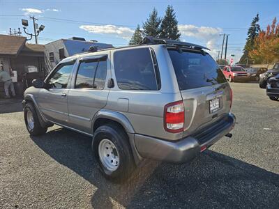 2001 Nissan Pathfinder SE   - Photo 8 - Everett, WA 98201