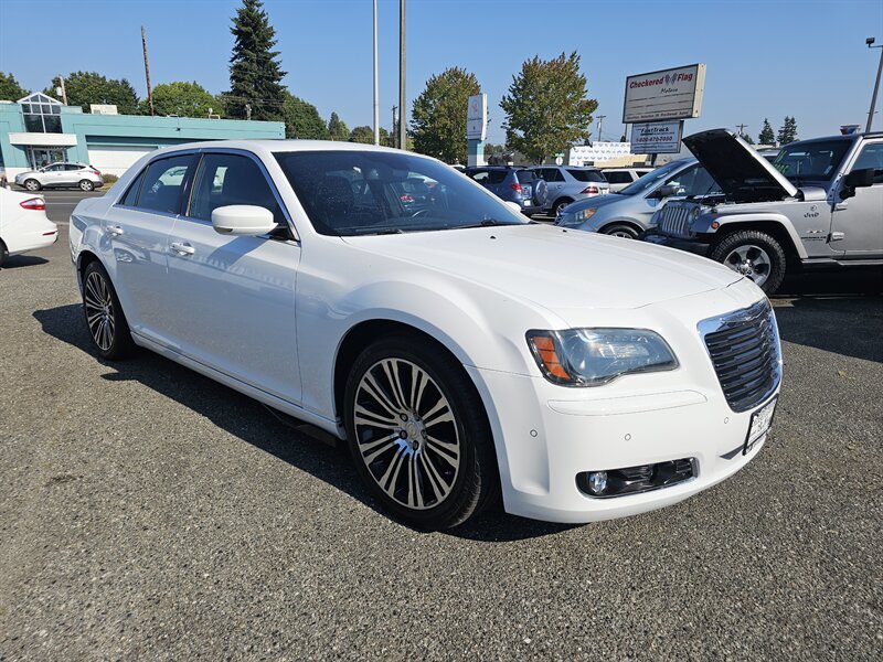 2016 Chrysler 200 S   - Photo 1 - Everett, WA 98201