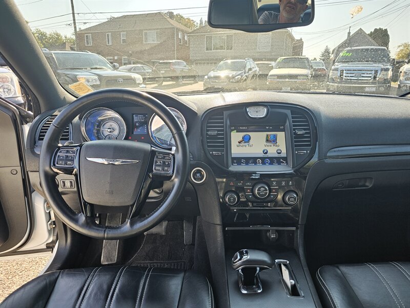 2016 Chrysler 200 S - Photo 6 - Everett, WA 98201
