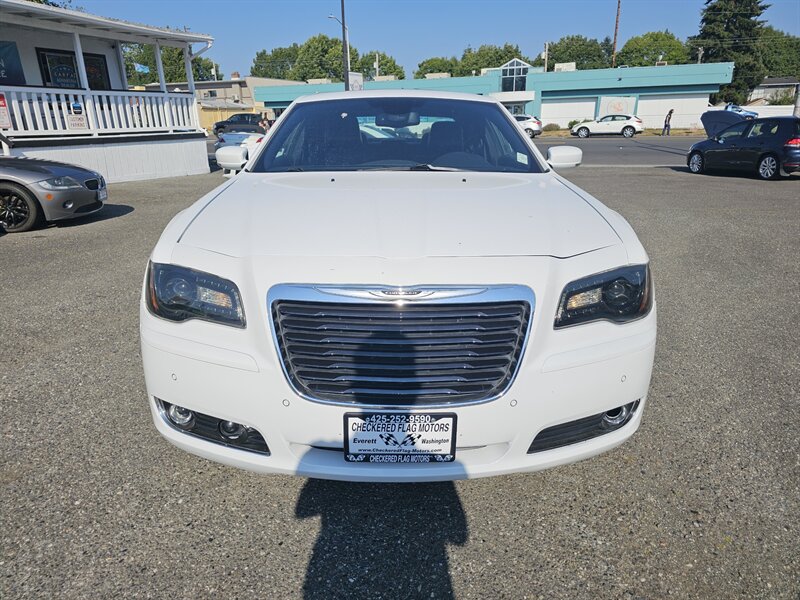 2016 Chrysler 200 S - Photo 2 - Everett, WA 98201