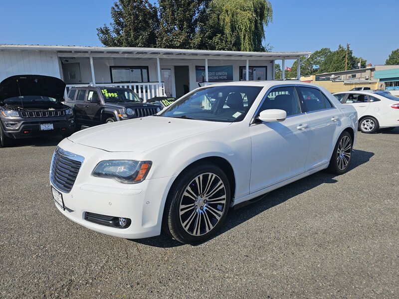 2016 Chrysler 200 S - Photo 3 - Everett, WA 98201