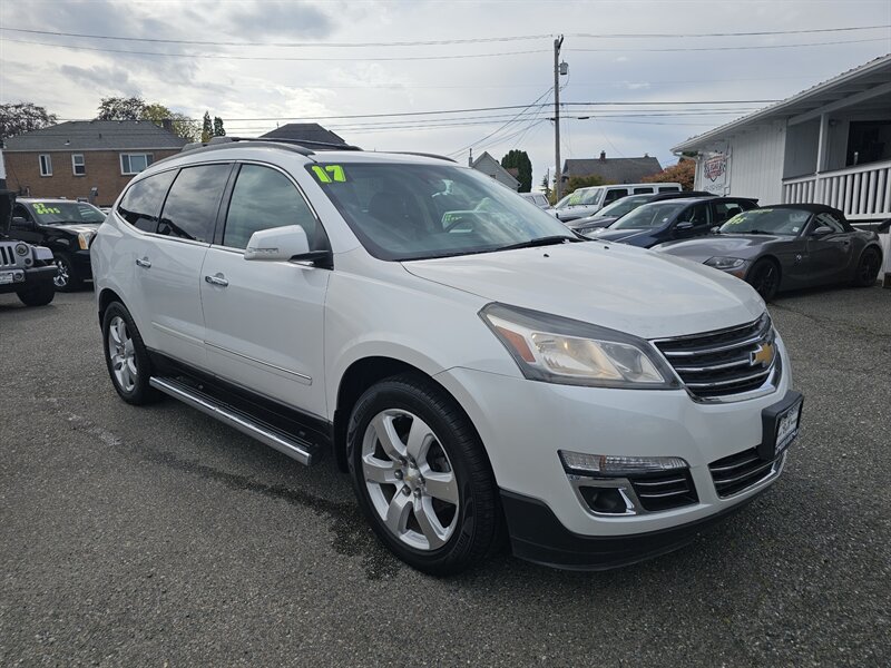 2017 Chevrolet Traverse Premier   - Photo 1 - Everett, WA 98201