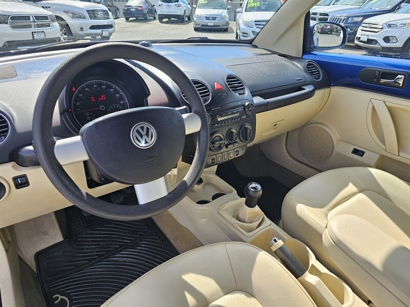 2008 Volkswagen New Beetle Convertible S - Photo 6 - Everett, WA 98201
