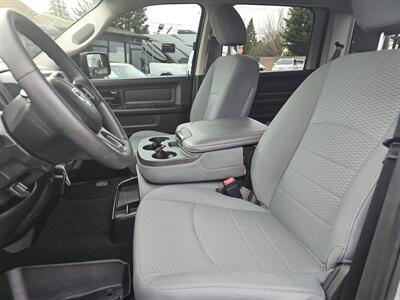 2019 RAM 1500 SXT Plus   - Photo 4 - Everett, WA 98201