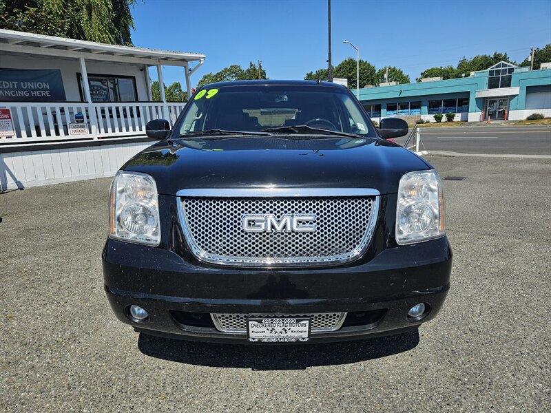 2009 GMC Yukon Denali - Photo 2 - Everett, WA 98201