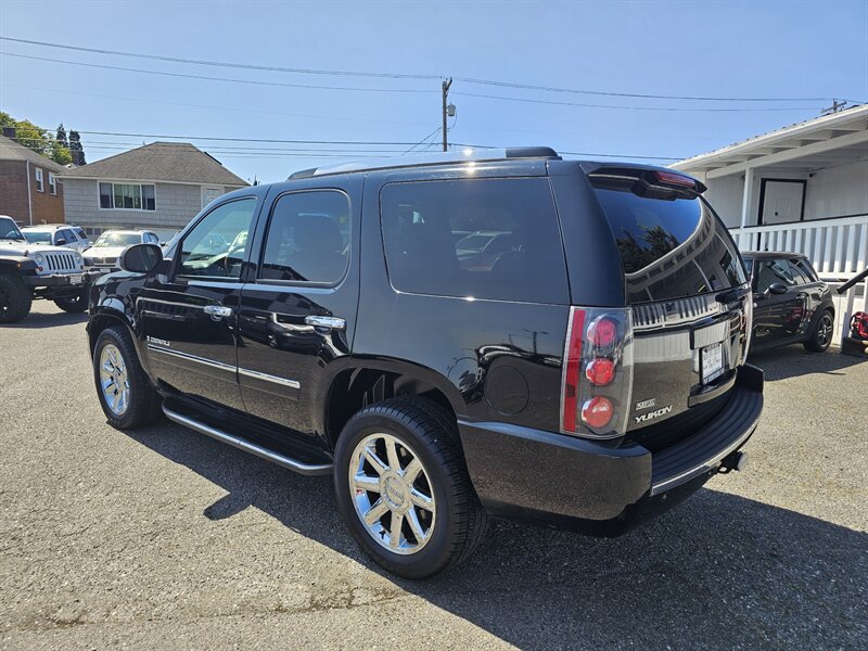 2009 GMC Yukon Denali - Photo 9 - Everett, WA 98201
