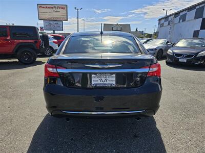 2013 Chrysler 200 Limited   - Photo 9 - Everett, WA 98201