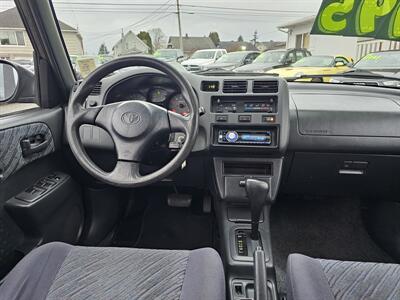 1998 Toyota RAV4   - Photo 6 - Everett, WA 98201