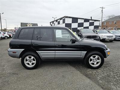 1998 Toyota RAV4   - Photo 11 - Everett, WA 98201